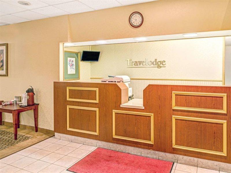 Travelodge By Wyndham Lincoln Airport I-80 Extérieur photo