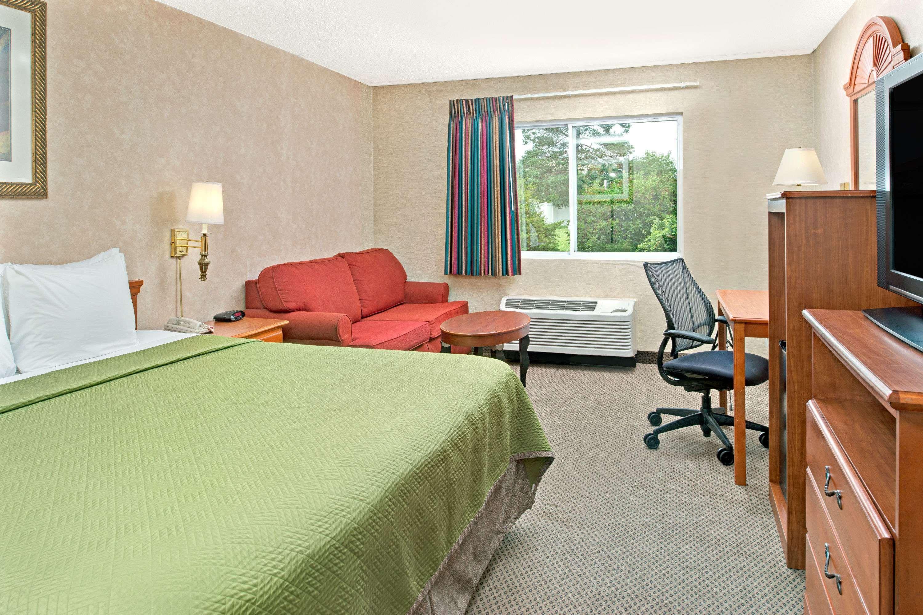 Travelodge By Wyndham Lincoln Airport I-80 Extérieur photo
