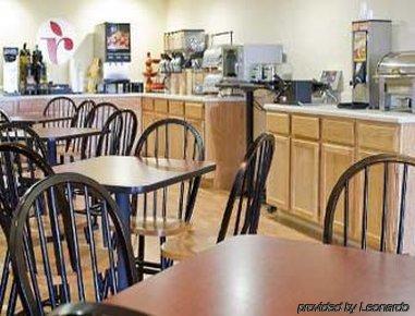 Travelodge By Wyndham Lincoln Airport I-80 Restaurant photo